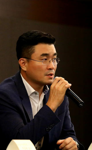 김진응 회장.png